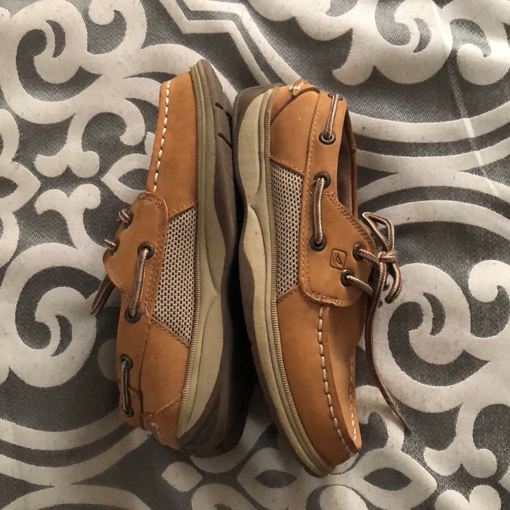 Sperry - Picture 2 of 4
